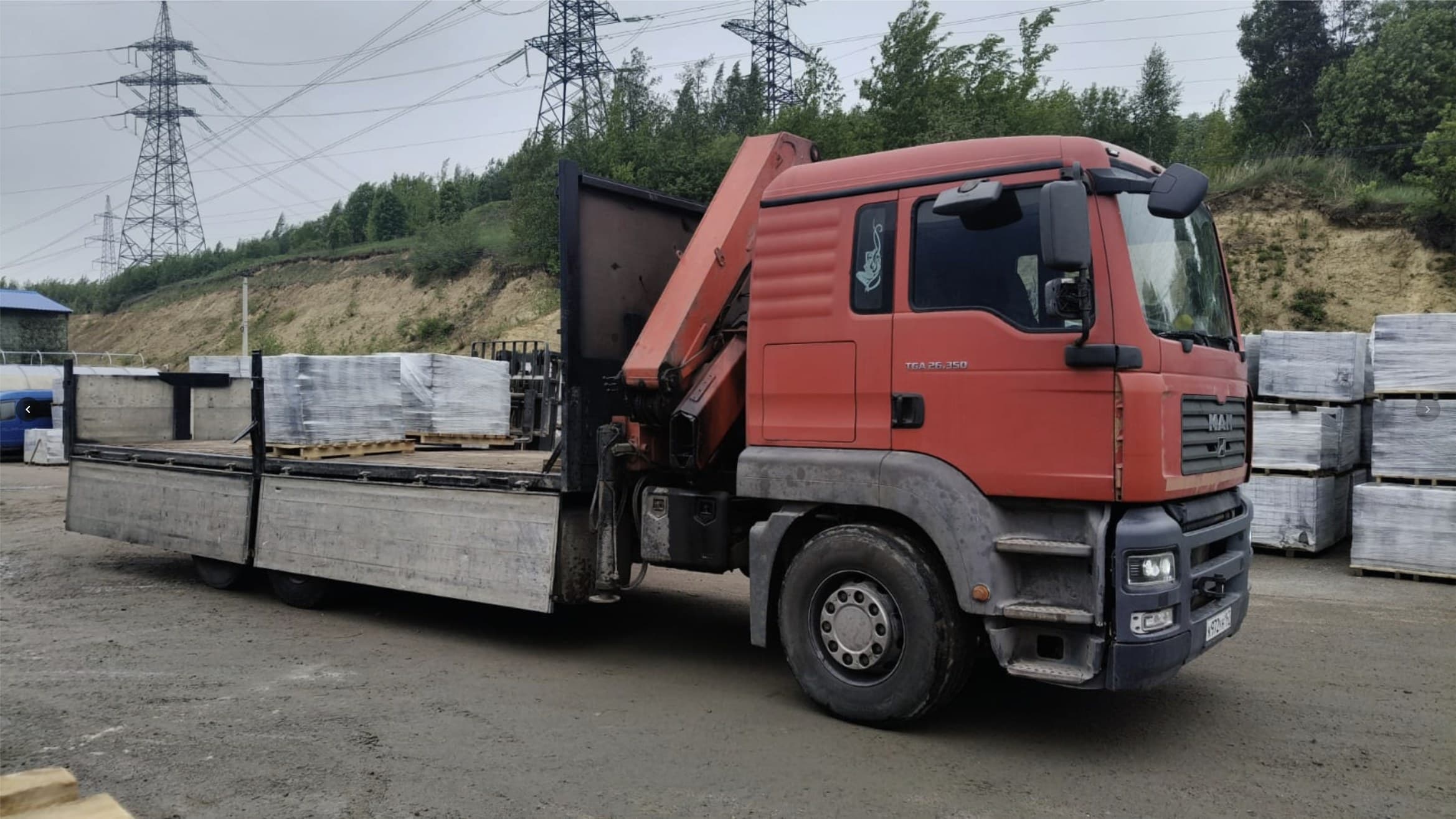 Манипулятор ПСК ВЕКТОР с поддонами тротуарной плитки